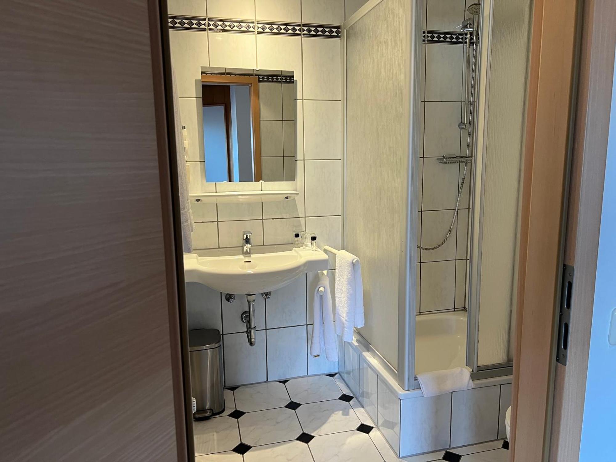 Hotel Wettlaufer Хомберг Экстерьер фото